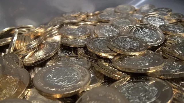 coins, mexican peso, money, economy, finance, mexican peso, mexican peso, mexican peso, mexican peso, mexican peso. UK finance influencer agencies: four charging models